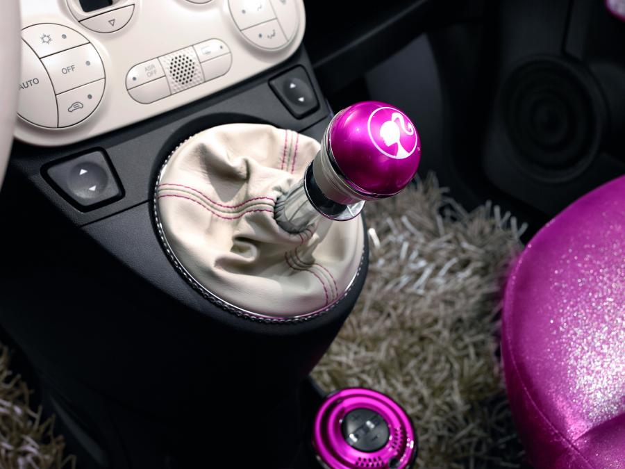  Fiat 500 Barbie Edition 2009 года  (фото 17 из 30)